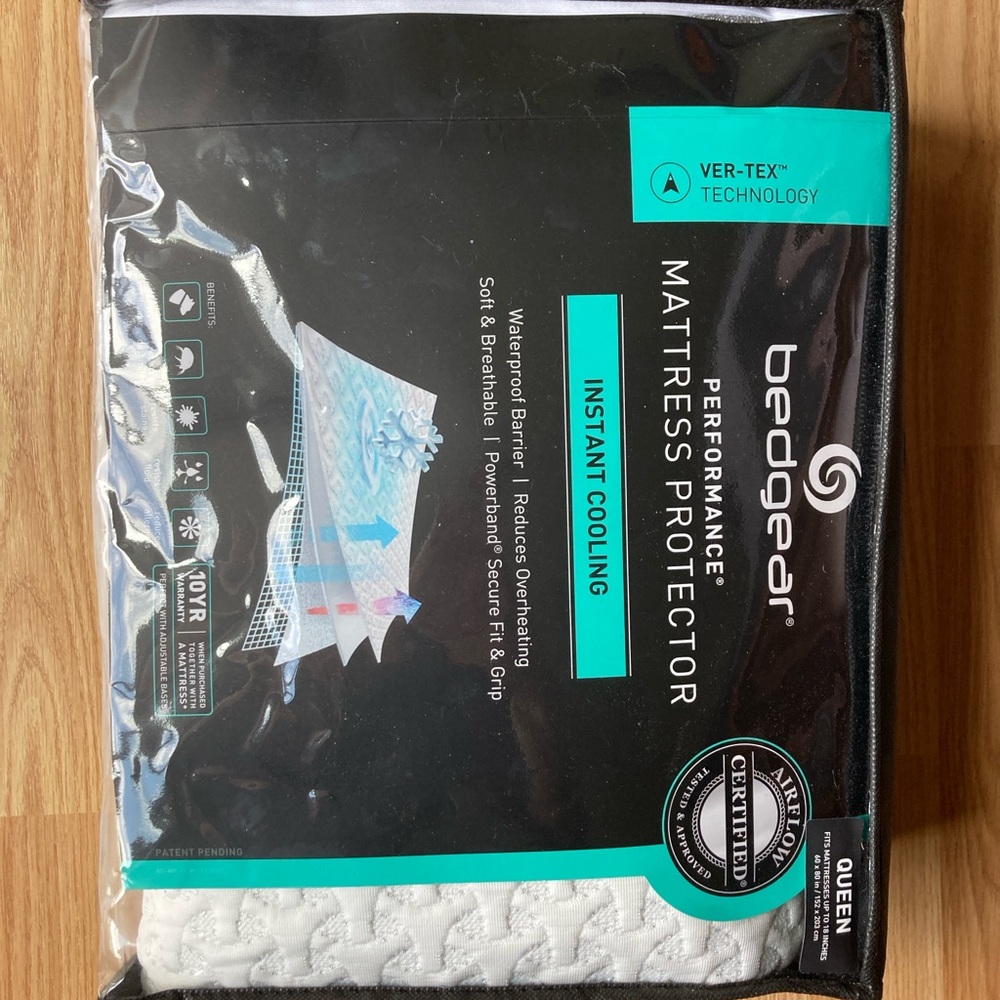 Bedgear Ver-Tex Cooling Mattress Protector NEW Queen